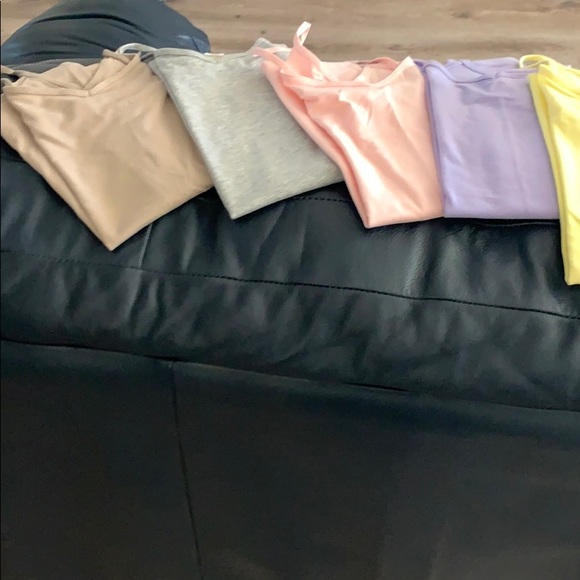 Super cute v tank tops different cute colors - Picture 3 of 3